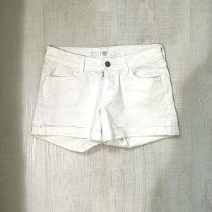 MOVING SALE - MAKE AN OFFER - White Old Navy Shorts